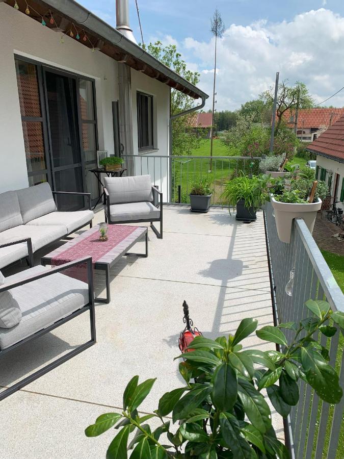 Fe Wo Brunnen - 120 Qm - Ruhige Lage - Viel Natur- Komfortabel - Grosser Balkon Und Garten Memmingen Kültér fotó