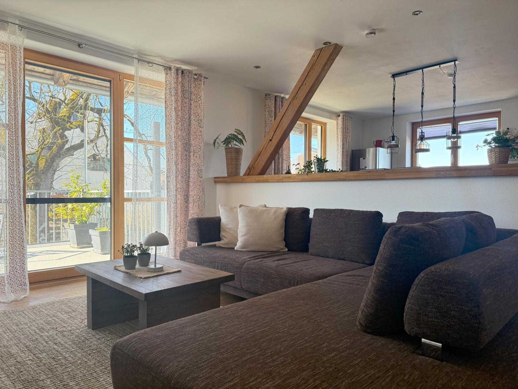 Fe Wo Brunnen - 120 Qm - Ruhige Lage - Viel Natur- Komfortabel - Grosser Balkon Und Garten Memmingen Kültér fotó